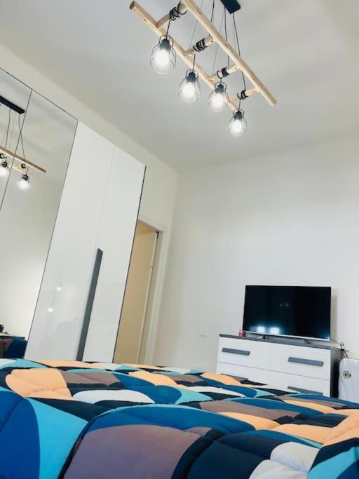 Orizzonte 5 Terre, Viale Italia 221 - Partenza Battelli 5 Terre La Spezia Exteriör bild